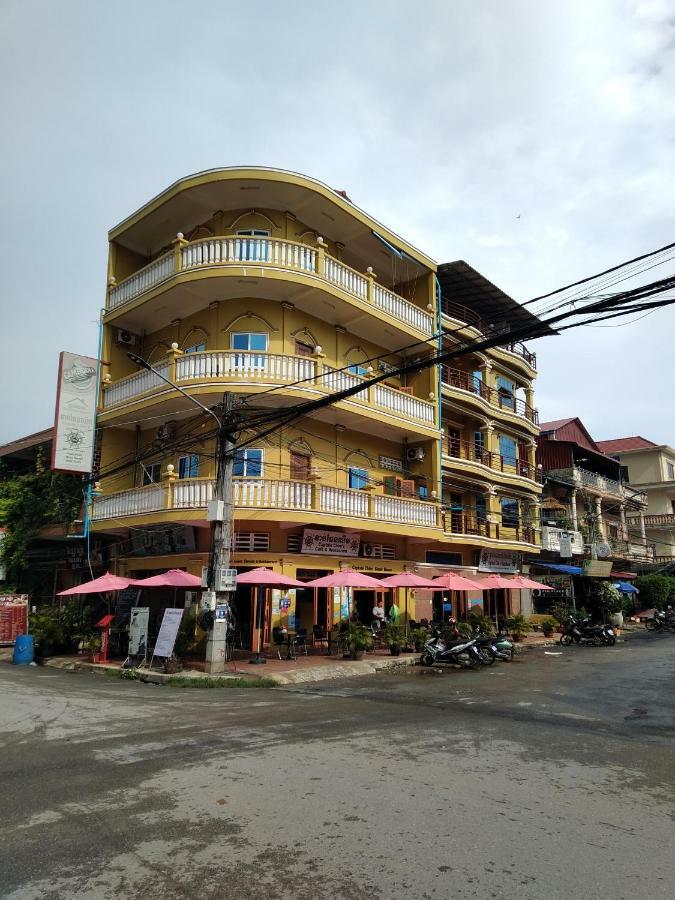 Captain Chim S Guesthouse Kampot Exteriör bild